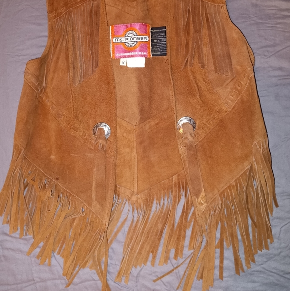 Vintage leather women's vest by Ms Pioneer - Picture 2 of 5